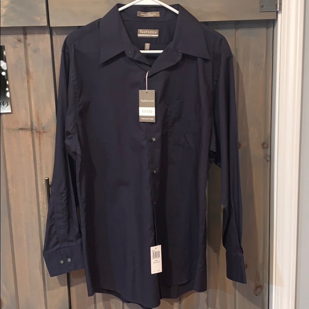 NWT Men’s VanHeusen Navy Blue Dress Shirt